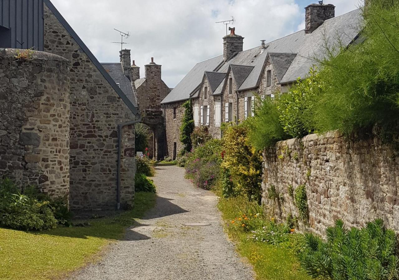 Au 3 La Cour A Tot Villa Regnéville-sur-Mer Eksteriør bilde
